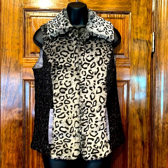 Ethyl Jackets & Blazers - NWT Snow Leopard Faux Fur Vest